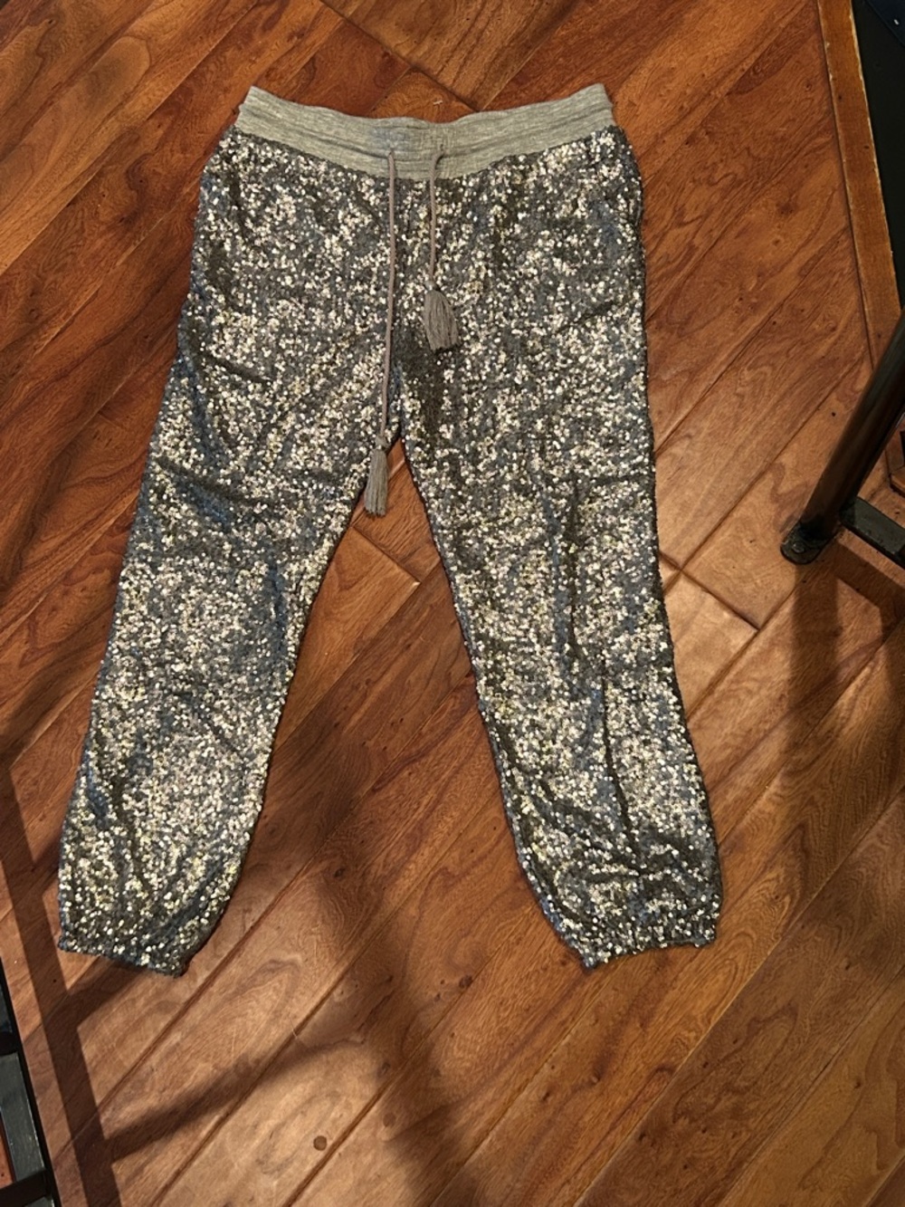 Amuse Society Silver Sequenced Joggers Size Large
